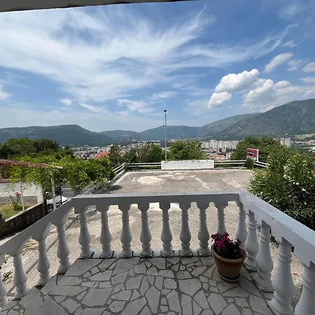 Azura Apartament *